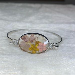 Compressed flower silver bracelet
